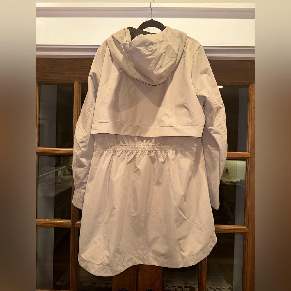 Athleta RAINOUT SUTRO LONG TRENCH Tan Size Large